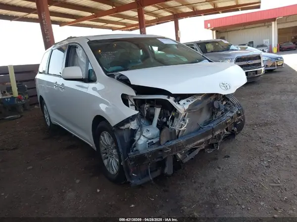 5TDYZ3DC3HS849191 2017 TOYOTA SIENNA - Image 1