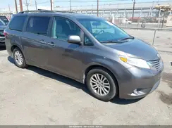 5TDYZ3DC3HS850387 2017 TOYOTA SIENNA