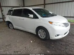 5TDYZ3DC3HS852320 2017 TOYOTA SIENNA