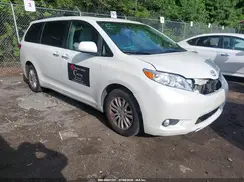 5TDYZ3DC3HS858148 2017 TOYOTA SIENNA