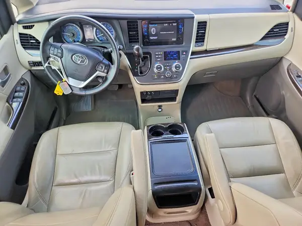 5TDYZ3DC3HS858313 2017 TOYOTA SIENNA - Image 8
