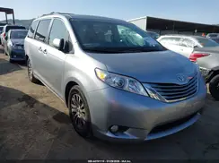 5TDYZ3DC3HS858571 2017 TOYOTA SIENNA