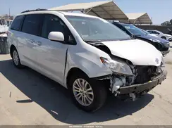 5TDYZ3DC3HS863169 2017 TOYOTA SIENNA