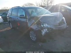 5TDYZ3DC3HS880828 2017 TOYOTA SIENNA