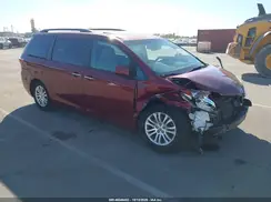 5TDYZ3DC3HS899928 2017 TOYOTA SIENNA