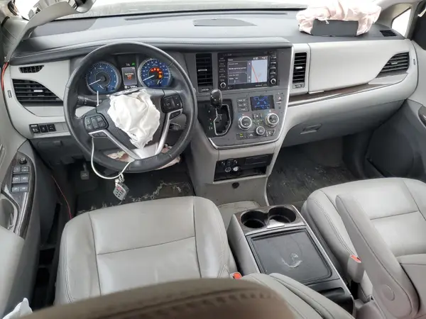 5TDYZ3DC3JS901974 2018 TOYOTA SIENNA - Image 8