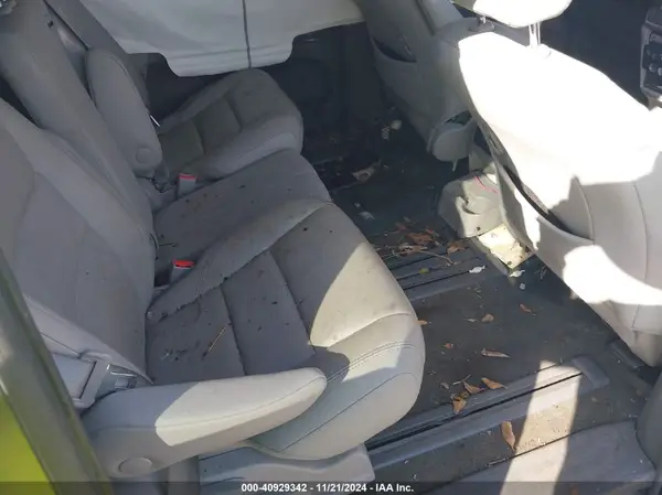 5TDYZ3DC3JS913624 2018 TOYOTA SIENNA - Image 8
