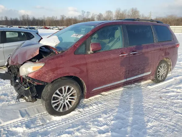 5TDYZ3DC3JS917978 2018 TOYOTA SIENNA - Image 1