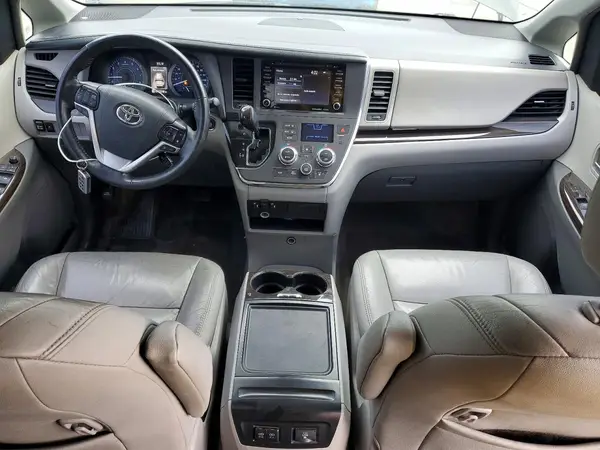 5TDYZ3DC3JS918242 2018 TOYOTA SIENNA - Image 8