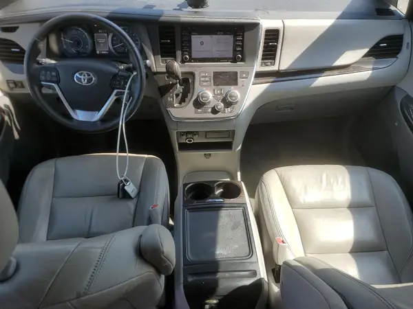 5TDYZ3DC3JS918449 2018 TOYOTA SIENNA - Image 8