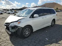 5TDYZ3DC3JS925711 2018 TOYOTA SIENNA