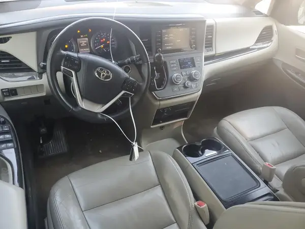 5TDYZ3DC3JS933243 2018 TOYOTA SIENNA - Image 8