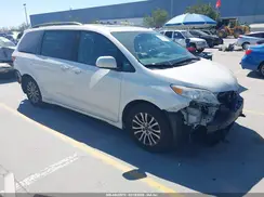 5TDYZ3DC3JS949247 2018 TOYOTA SIENNA