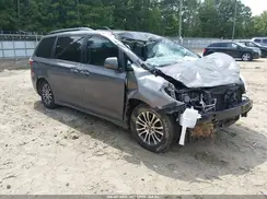 5TDYZ3DC3JS951998 2018 TOYOTA SIENNA