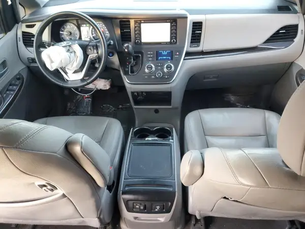 5TDYZ3DC3JS952360 2018 TOYOTA SIENNA - Image 8