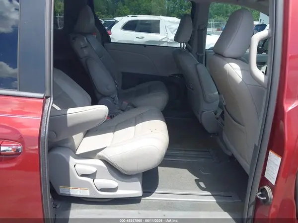5TDYZ3DC3JS964993 2018 TOYOTA SIENNA - Image 8