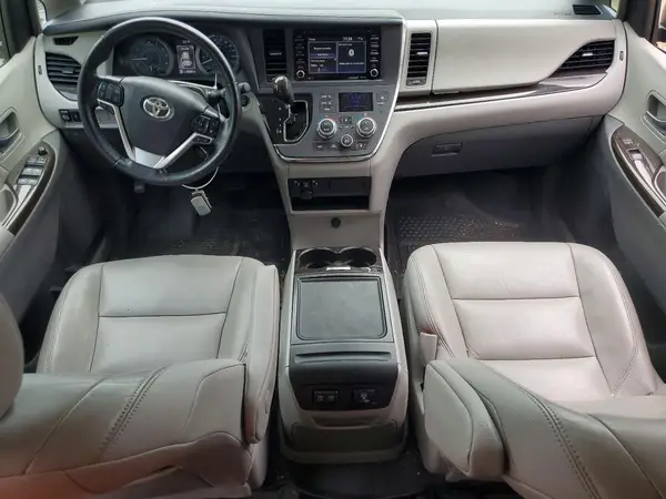 5TDYZ3DC3KS001982 2019 TOYOTA SIENNA - Image 8