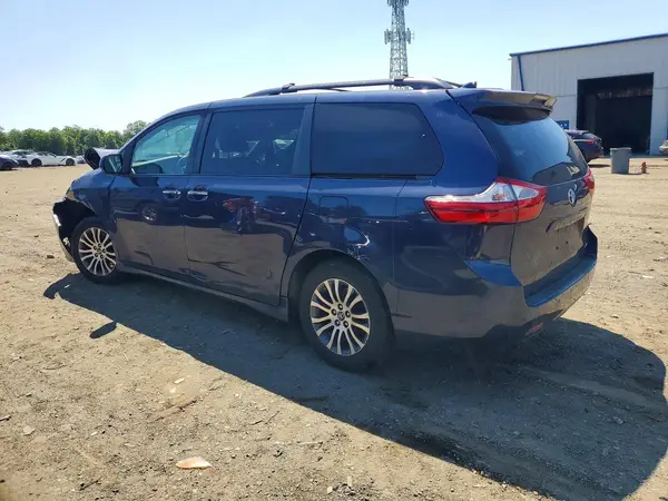 5TDYZ3DC3KS016501 2019 TOYOTA SIENNA - Image 2