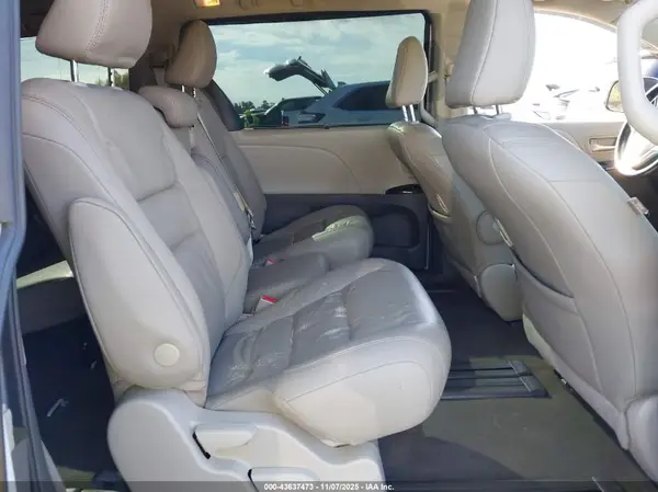 5TDYZ3DC3KS967491 2019 TOYOTA SIENNA - Image 8