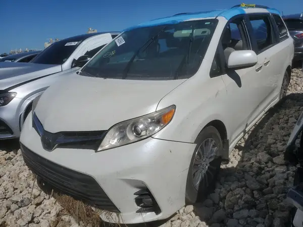 5TDYZ3DC3KS971766 2019 TOYOTA SIENNA - Image 1