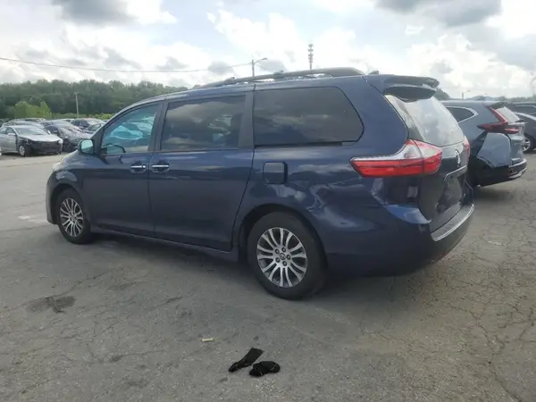 5TDYZ3DC3KS998594 2019 TOYOTA SIENNA - Image 2