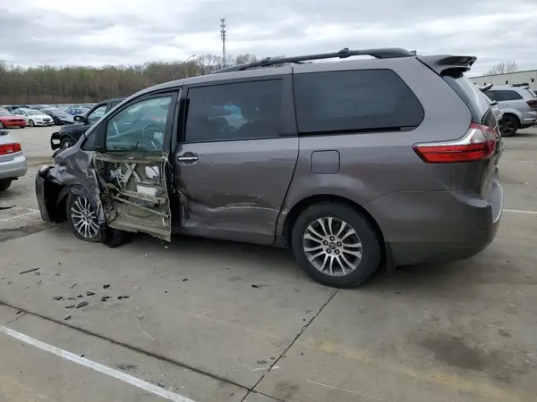 5TDYZ3DC3LS021182 2020 TOYOTA SIENNA - Image 2