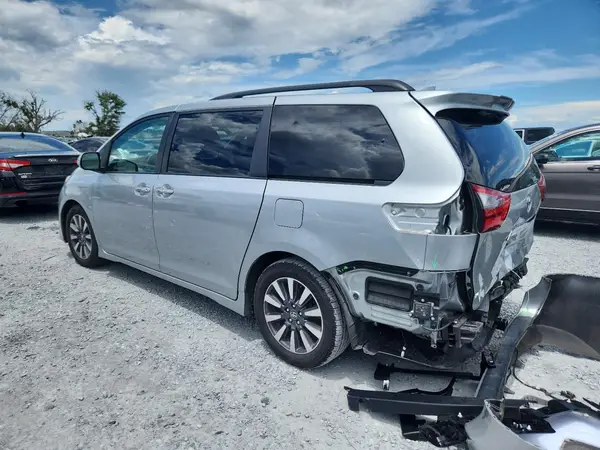 5TDYZ3DC3LS029279 2020 TOYOTA SIENNA - Image 2