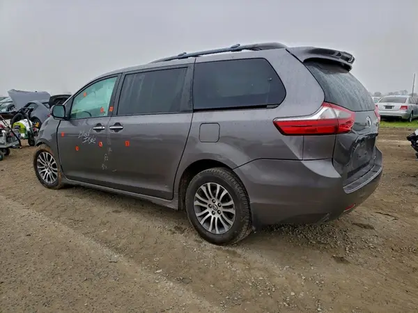 5TDYZ3DC3LS034031 2020 TOYOTA SIENNA - Image 2