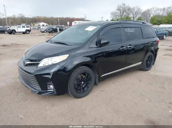 5TDYZ3DC3LS034532 2020 TOYOTA SIENNA - Image 2