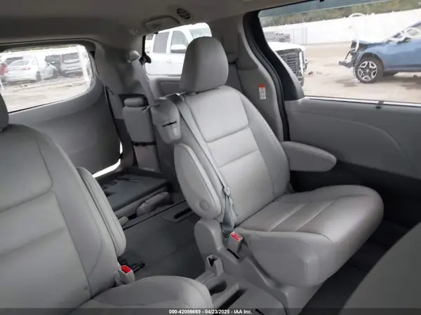 5TDYZ3DC3LS034532 2020 TOYOTA SIENNA - Image 8