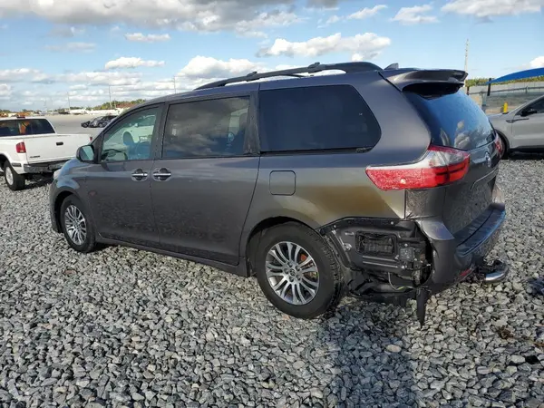 5TDYZ3DC3LS061102 2020 TOYOTA SIENNA - Image 2