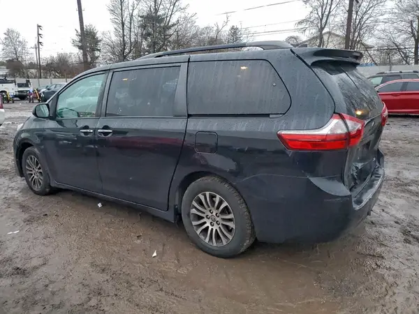 5TDYZ3DC3LS066347 2020 TOYOTA SIENNA - Image 2