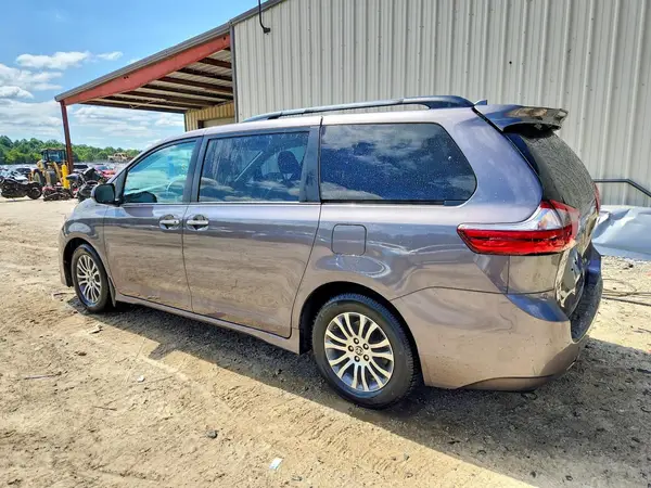 5TDYZ3DC3LS086999 2020 TOYOTA SIENNA - Image 2