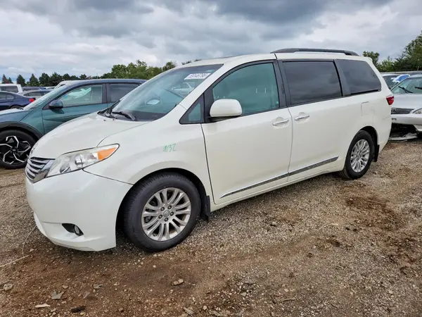 5TDYZ3DC4HS776056 2017 TOYOTA SIENNA - Image 1