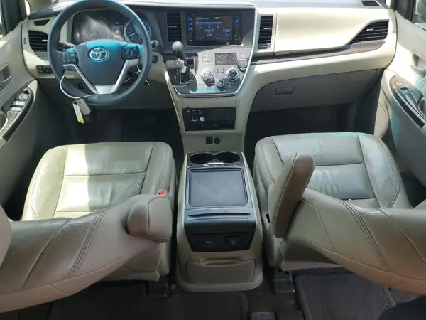 5TDYZ3DC4HS777756 2017 TOYOTA SIENNA - Image 8