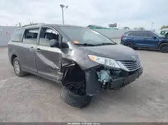 5TDYZ3DC4HS780091 2017 TOYOTA SIENNA