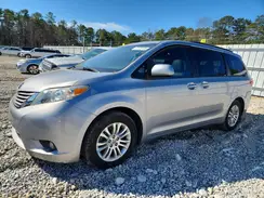5TDYZ3DC4HS780284 2017 TOYOTA SIENNA