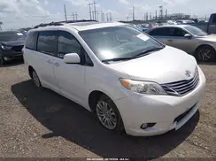 5TDYZ3DC4HS791902 2017 TOYOTA SIENNA