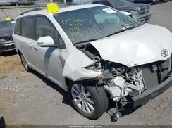 5TDYZ3DC4HS792287 2017 TOYOTA SIENNA