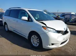 5TDYZ3DC4HS798395 2017 TOYOTA SIENNA