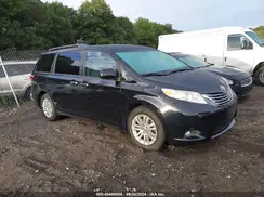5TDYZ3DC4HS805524 2017 TOYOTA SIENNA