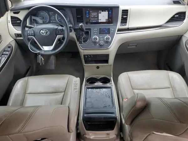 5TDYZ3DC4HS808083 2017 TOYOTA SIENNA - Image 8