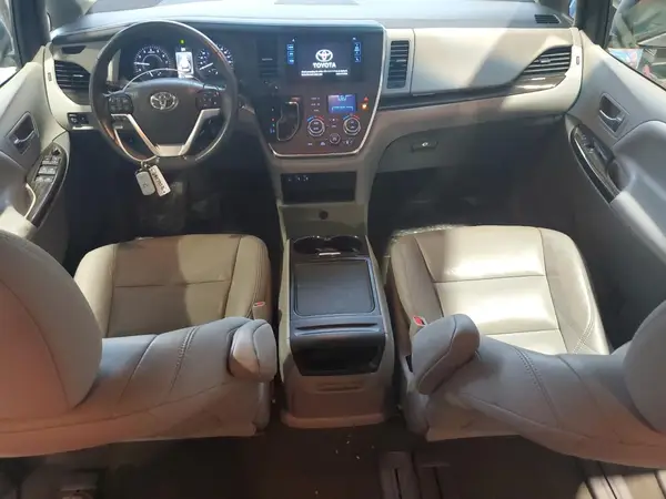 5TDYZ3DC4HS815017 2017 TOYOTA SIENNA - Image 8