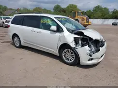 5TDYZ3DC4HS815406 2017 TOYOTA SIENNA