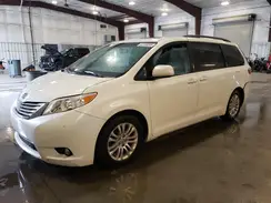 5TDYZ3DC4HS816605 2017 TOYOTA SIENNA