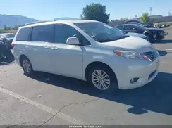 5TDYZ3DC4HS823151 2017 TOYOTA SIENNA