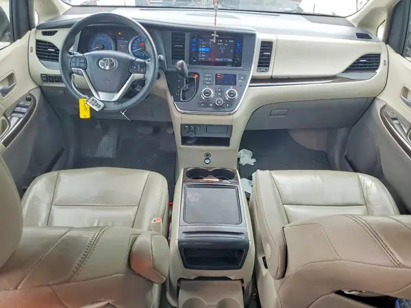 5TDYZ3DC4HS823487 2017 TOYOTA SIENNA - Image 8