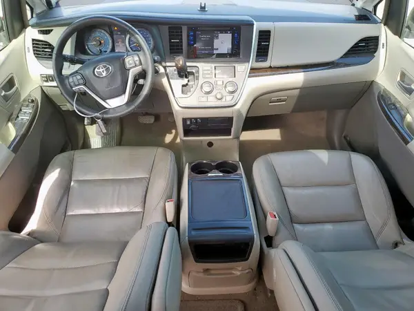 5TDYZ3DC4HS825837 2017 TOYOTA SIENNA - Image 8