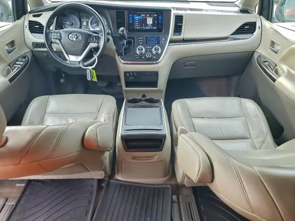 5TDYZ3DC4HS834506 2017 TOYOTA SIENNA - Image 8