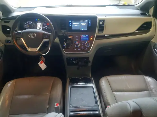 5TDYZ3DC4HS838829 2017 TOYOTA SIENNA - Image 8